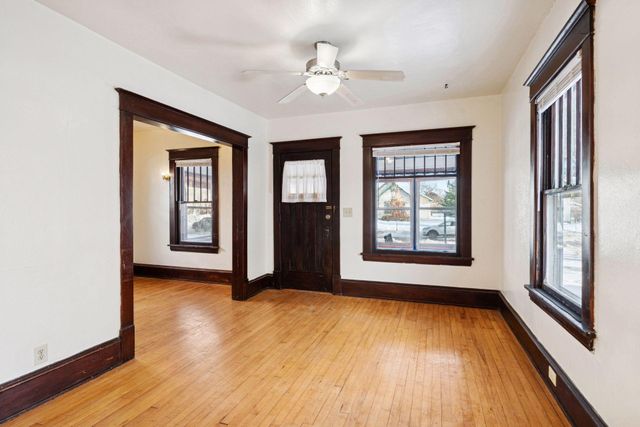 4242 33rd Avenue S, Minneapolis, MN 55406