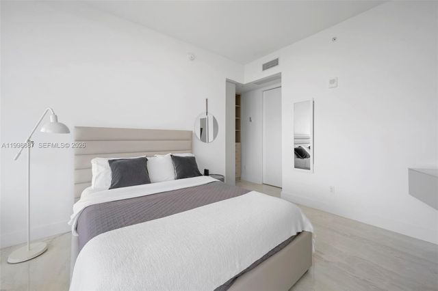 18975 Collins Avenue 605, Sunny Isles Beach, FL 33160