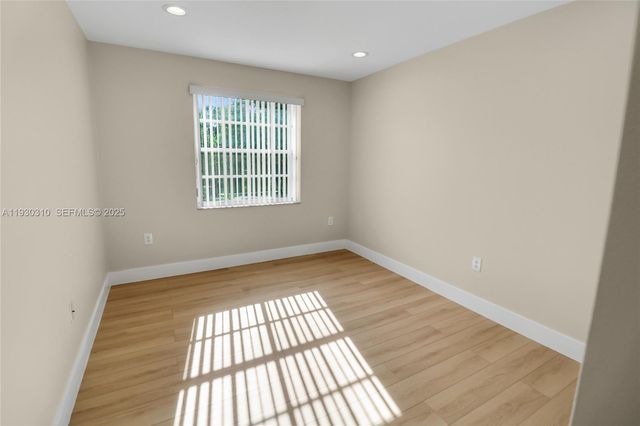 652 NW 133rd Dr, Plantation, FL 33325