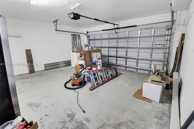 652 NW 133rd Dr, Plantation, FL 33325