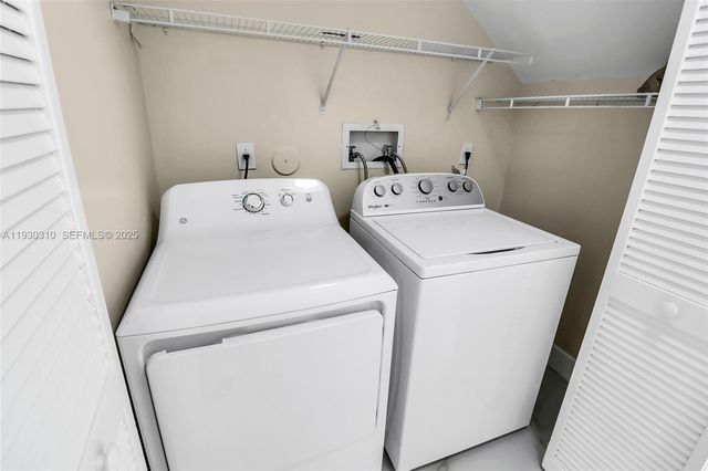 652 NW 133rd Dr, Plantation, FL 33325