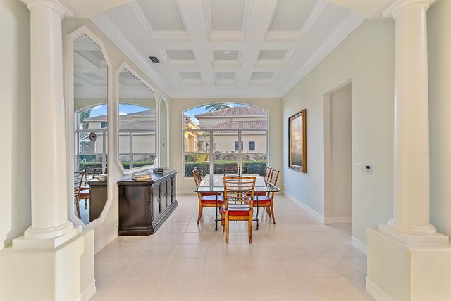 1119 Grand Cay Drive, Palm Beach Gardens, FL 33418