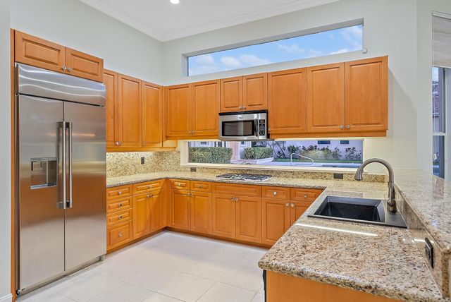 1119 Grand Cay Drive, Palm Beach Gardens, FL 33418