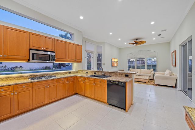 1119 Grand Cay Drive, Palm Beach Gardens, FL 33418