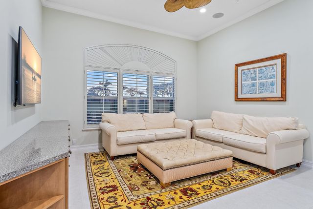 1119 Grand Cay Drive, Palm Beach Gardens, FL 33418