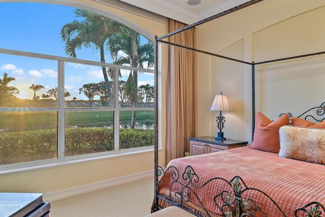 1119 Grand Cay Drive, Palm Beach Gardens, FL 33418