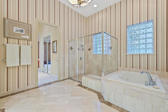 1119 Grand Cay Drive, Palm Beach Gardens, FL 33418