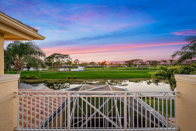 1119 Grand Cay Drive, Palm Beach Gardens, FL 33418