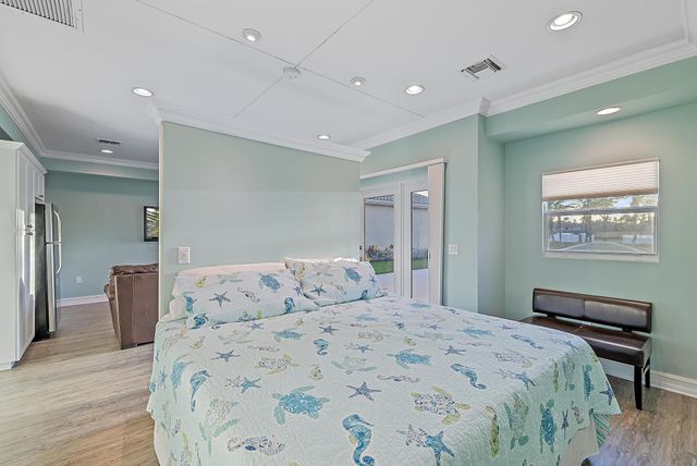 1119 Grand Cay Drive, Palm Beach Gardens, FL 33418