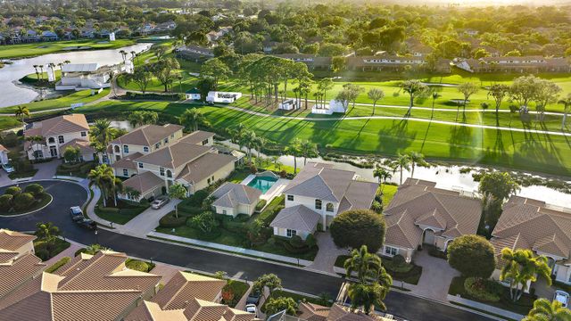 1119 Grand Cay Drive, Palm Beach Gardens, FL 33418