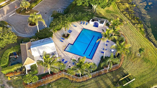 1119 Grand Cay Drive, Palm Beach Gardens, FL 33418