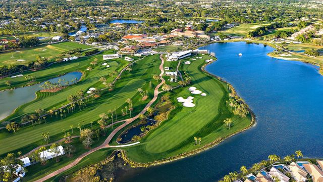 1119 Grand Cay Drive, Palm Beach Gardens, FL 33418