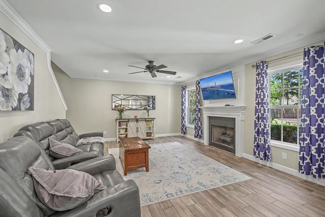 112 Irish Oak Drive, Goose Creek, SC 29445