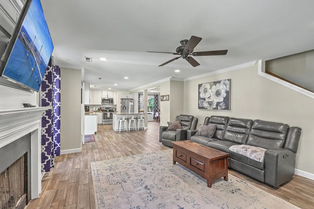 112 Irish Oak Drive, Goose Creek, SC 29445