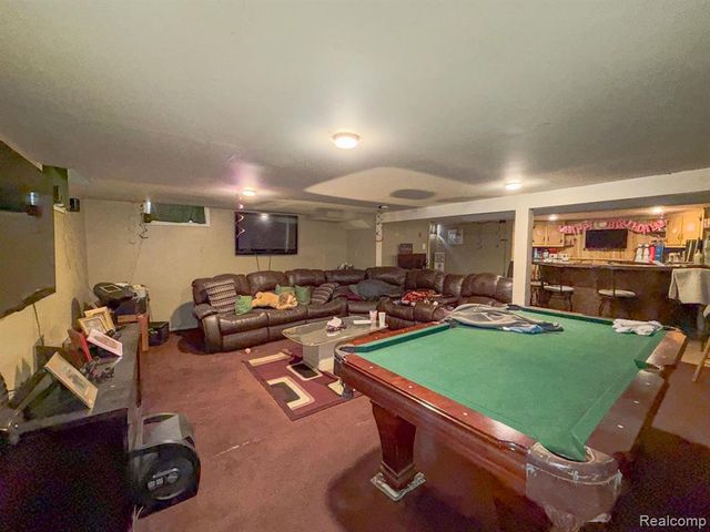 16525 Ego Avenue, Eastpointe, MI 48021