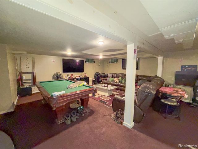 16525 Ego Avenue, Eastpointe, MI 48021