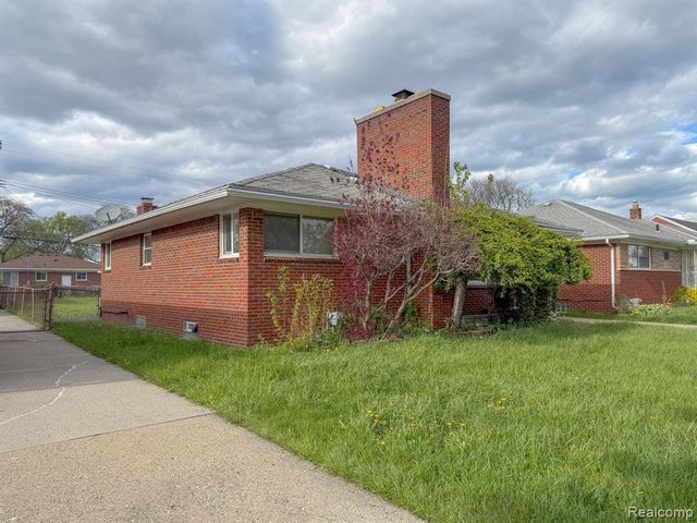 16525 Ego Avenue, Eastpointe, MI 48021