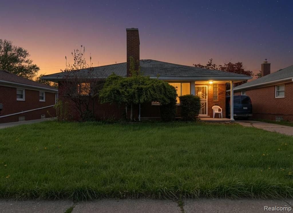16525 Ego Avenue, Eastpointe, MI 48021