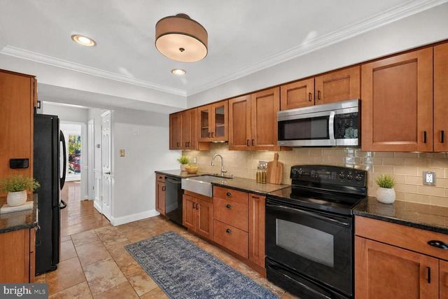 4400 CHEATHAM CT, Alexandria, VA 22310