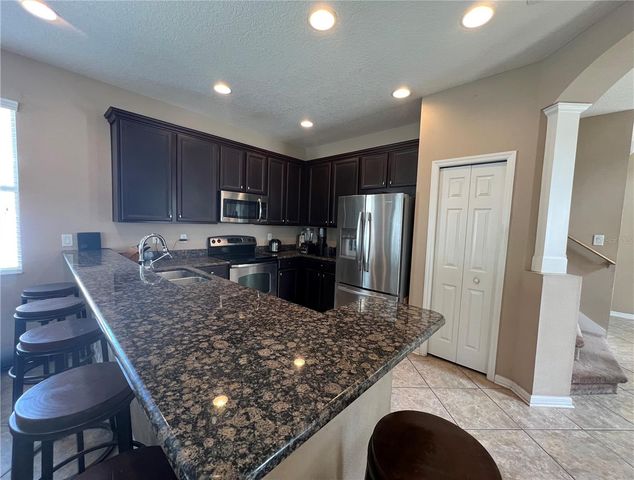 8315 DEERLAND BLUFF LANE, Riverview, FL 33578