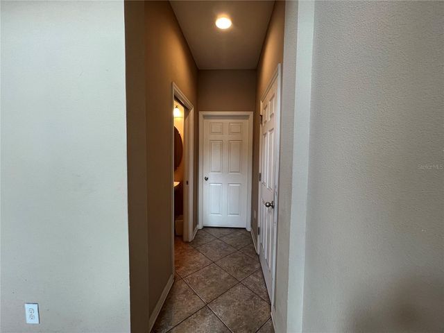 8315 DEERLAND BLUFF LANE, Riverview, FL 33578