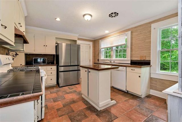952 Wayside Street, Cornelia, GA 30531