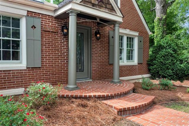 952 Wayside Street, Cornelia, GA 30531