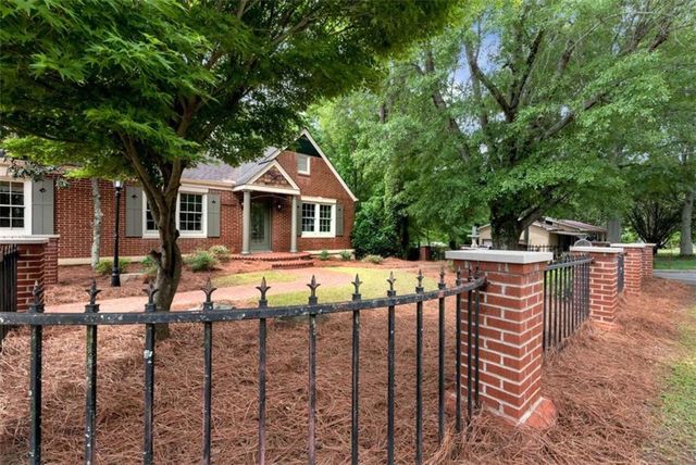 952 Wayside Street, Cornelia, GA 30531
