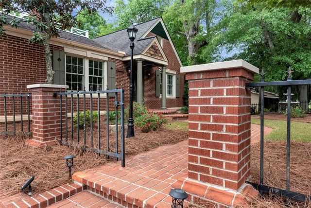 952 Wayside Street, Cornelia, GA 30531