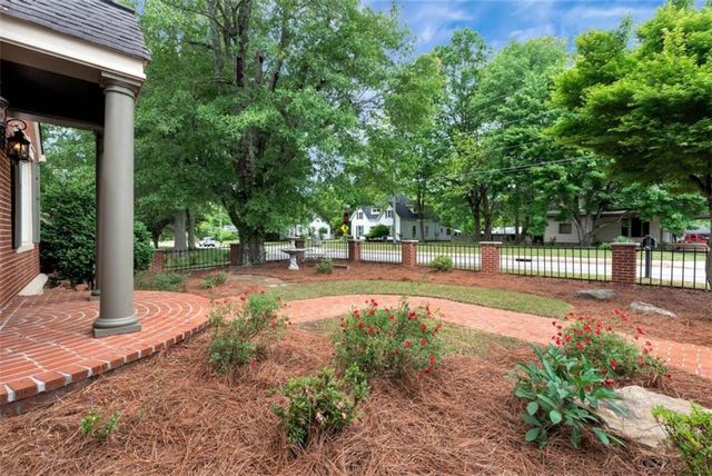 952 Wayside Street, Cornelia, GA 30531