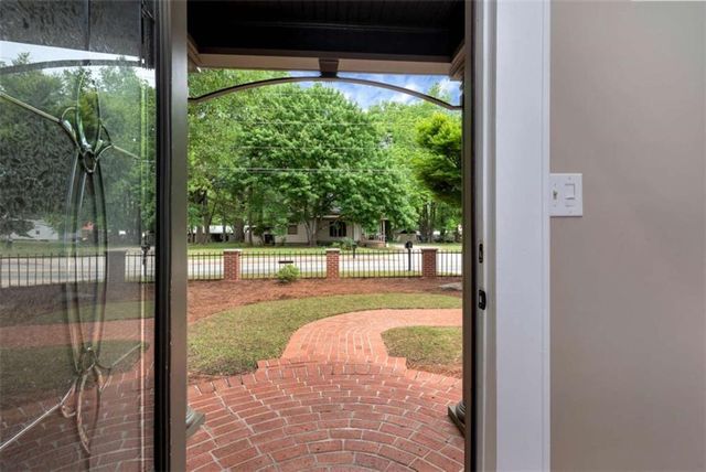 952 Wayside Street, Cornelia, GA 30531