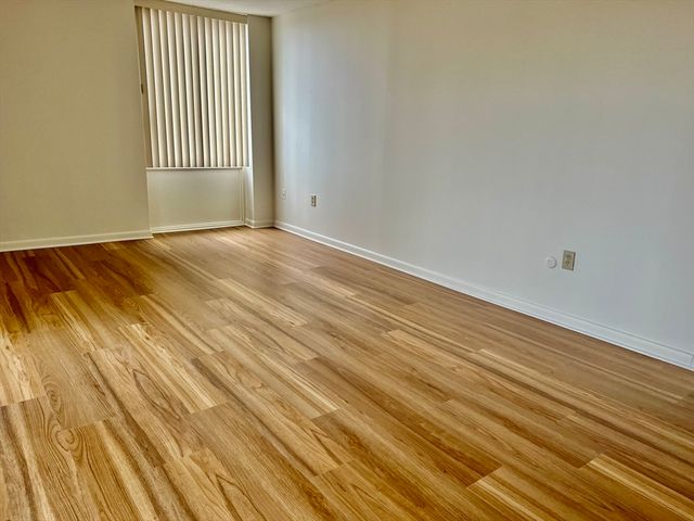 1008 Paradise Road 3N, Swampscott, MA 01907