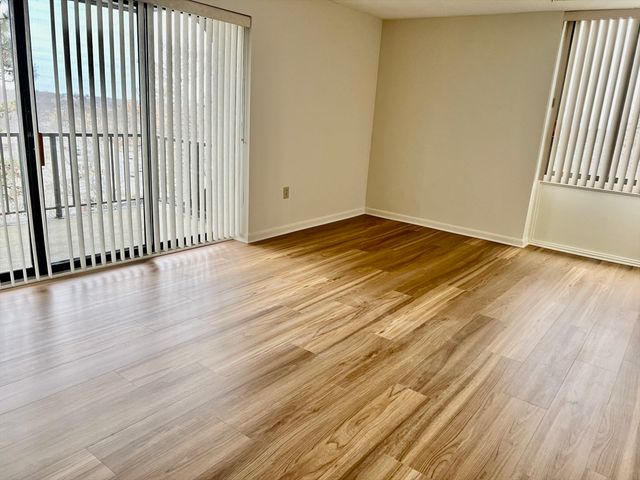 1008 Paradise Road 3N, Swampscott, MA 01907