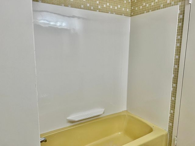 1008 Paradise Road 3N, Swampscott, MA 01907