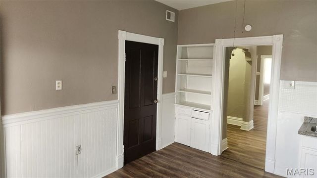 3556 Tennessee Avenue, St Louis, MO 63118