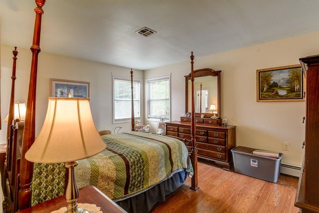 9 MADRAS CT, Toms River, NJ 08757