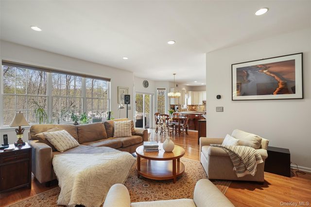 70 Travis Road, Baldwin Place, NY 10505
