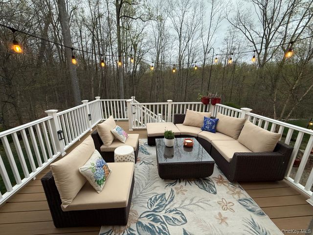 70 Travis Road, Baldwin Place, NY 10505