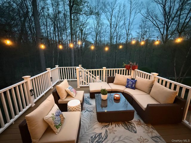 70 Travis Road, Baldwin Place, NY 10505