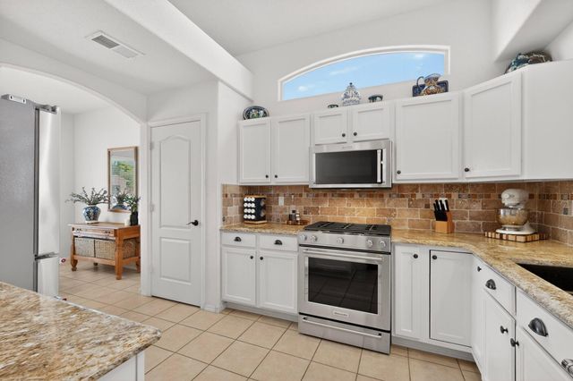 8136 Pony Hills Place NW, Albuquerque, NM 87114