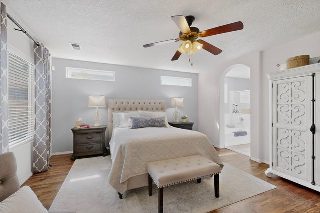 8136 Pony Hills Place NW, Albuquerque, NM 87114