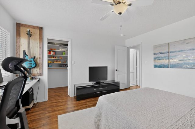 8136 Pony Hills Place NW, Albuquerque, NM 87114