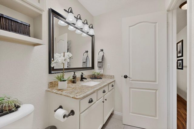 8136 Pony Hills Place NW, Albuquerque, NM 87114