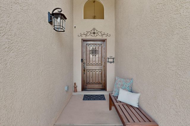 8136 Pony Hills Place NW, Albuquerque, NM 87114