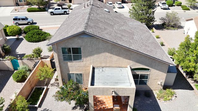 8136 Pony Hills Place NW, Albuquerque, NM 87114