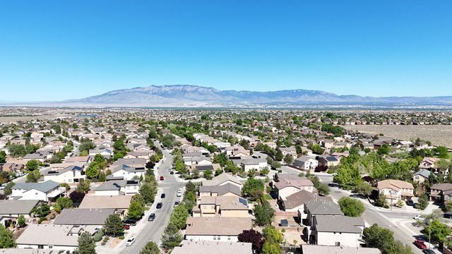 8136 Pony Hills Place NW, Albuquerque, NM 87114