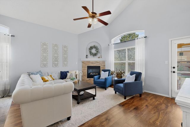 8136 Pony Hills Place NW, Albuquerque, NM 87114