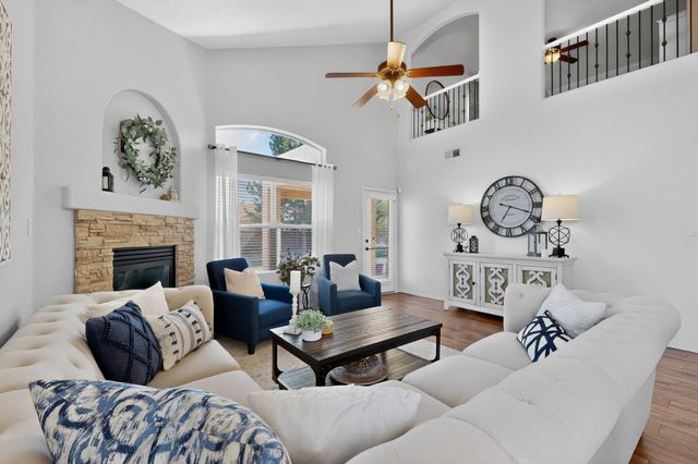 8136 Pony Hills Place NW, Albuquerque, NM 87114