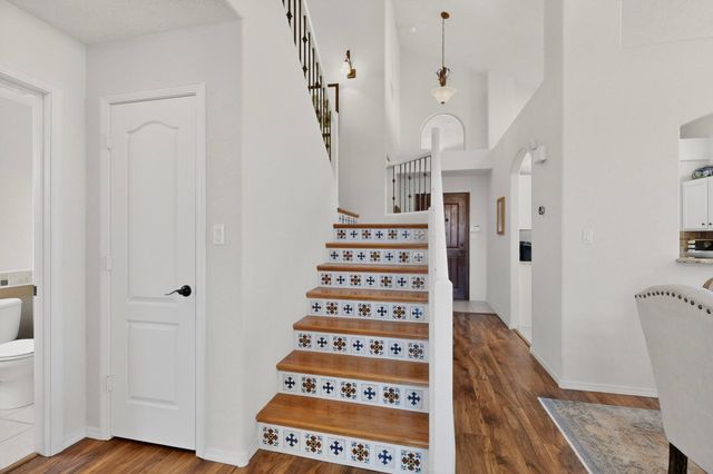 8136 Pony Hills Place NW, Albuquerque, NM 87114