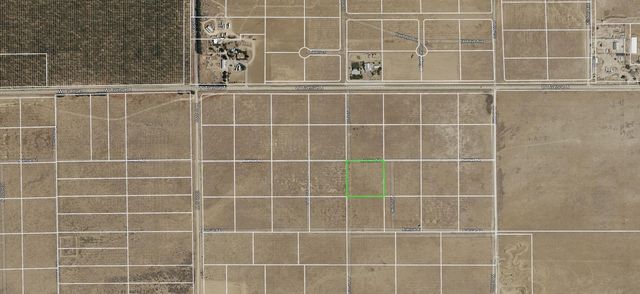 Cor Avenue A2 Drt 96 Stw D, Lancaster, CA 93536